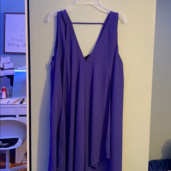 High-low sleeveless dress - Picture 2 of 3